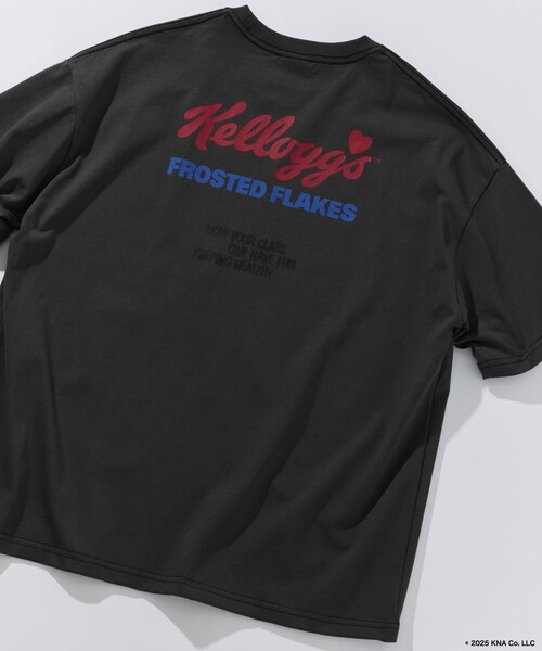 FREAK'S STORE（フリークスストア）の「限定展開 Kellog's/ケロッグ 別注 ビッグシルエット ロゴバックプリント Tシャツ（Tシャツ/カットソー・メンズ・ピンク/アッシュグレー/スミクロ/ホワイト・LARGE/MEDIUM/SMALL）」の2枚目の写真