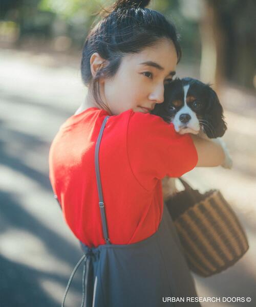 URBAN RESEARCH DOORS（アーバンリサーチドアーズ）の「『仁村紗和さん着用』『UR TECH』サマシェアバックドロストキャミワンピース（ワンピース・レディース・グレー/ブラック・MEDIUM）」の4枚目の写真