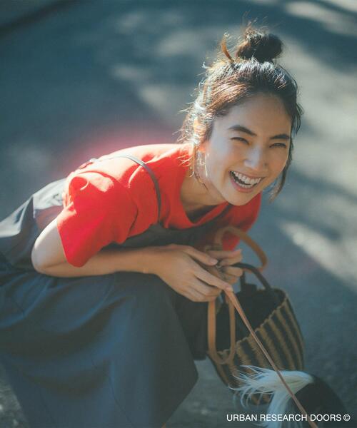 URBAN RESEARCH DOORS（アーバンリサーチドアーズ）の「『仁村紗和さん着用』『UR TECH』サマシェアバックドロストキャミワンピース（ワンピース・レディース・グレー/ブラック・MEDIUM）」の5枚目の写真