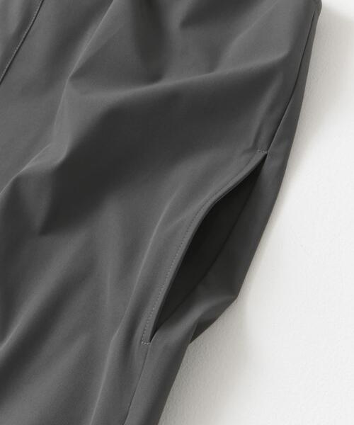 URBAN RESEARCH DOORS（アーバンリサーチドアーズ）の「『仁村紗和さん着用』『UR TECH』サマシェアバックドロストキャミワンピース（ワンピース・レディース・グレー/ブラック・MEDIUM）」の17枚目の写真