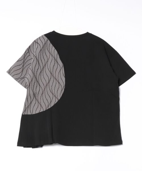 unica(ユニカ)の「サークルウェーブラインタックT ladies(Tシャツ/カットソー・レディース・オフホワイト/ブラック/ライトパープル・F)」の4枚目の写真