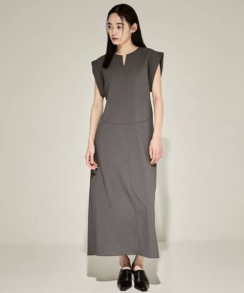 STUDIOUS（ステュディオス）の「【STUDIOUS/ステュディオス】Back Tucked Dress/バックタックワンピース/ドレス（ワンピース・レディース・ブルー/ブラック/グレー・2/1）」の22枚目の写真