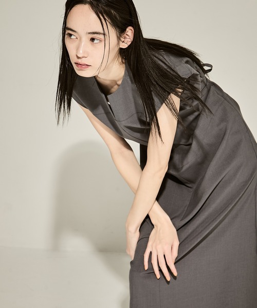 STUDIOUS（ステュディオス）の「【STUDIOUS/ステュディオス】Back Tucked Dress/バックタックワンピース/ドレス（ワンピース・レディース・ブルー/ブラック/グレー・2/1）」の10枚目の写真