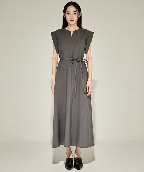 STUDIOUS（ステュディオス）の「【STUDIOUS/ステュディオス】Back Tucked Dress/バックタックワンピース/ドレス（ワンピース・レディース・ブルー/ブラック/グレー・2/1）」の6枚目の写真