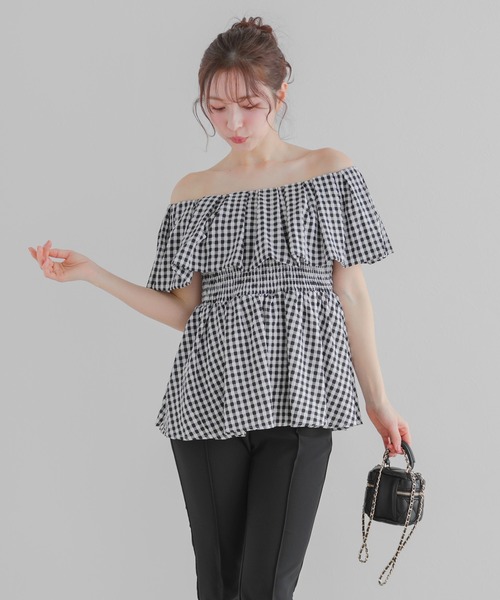 Fit more(フィットモア)の「2WAYオフショルダー ギンガムペプラムトップス(その他トップス・レディース・ピンク/ブラック/グリーン・FREE)」の7枚目の写真