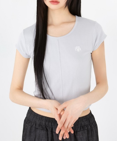 muahmuah(ムーアムーア)の「A'GEM/9 × .kom 『muah muah/ムーアムーア』 ステッチラインクロップ TEEシャツ(Tシャツ/カットソー・レディース・ホワイト/ピンク/グレー/ブラック・FREE)」の3枚目の写真