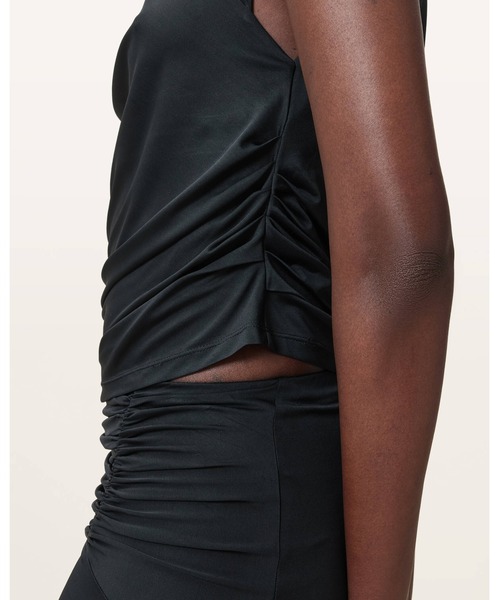 ALLSAINTS(オールセインツ)の「ANNALIE SLIM FIT JERSEY TOP | ANNALIE スリム フィット ジャージー トップ(Tシャツ/カットソー・レディース・ブラック・XS/M/S/L)」の5枚目の写真