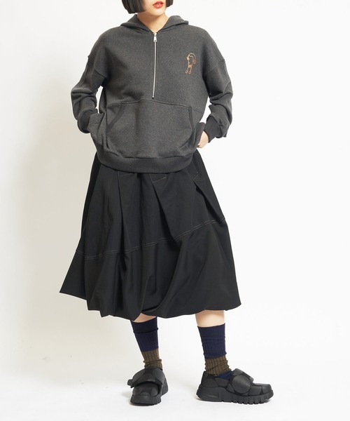 gomme（ゴム）の「6ozデニム　タックスカート（デニムスカート・レディース・ブラック/インディゴブルー・MEDIUM）」の4枚目の写真