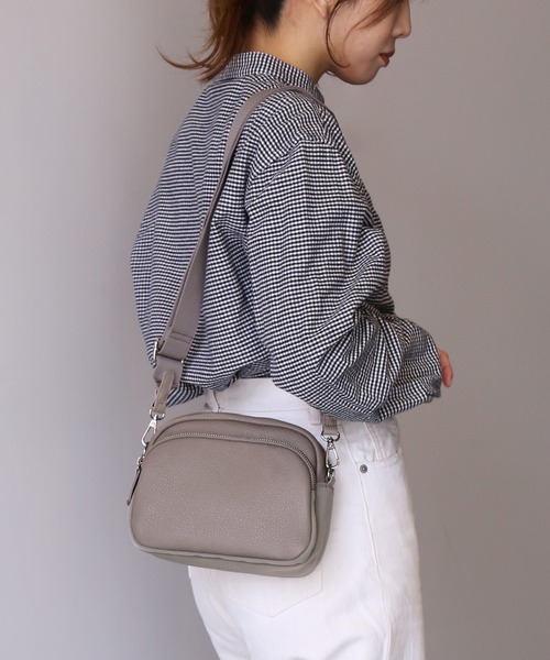 Mia Borsa（ミアボルサ）の「[Mia Borsa]ナイロンショルダーバッグ レディース 軽量（ショルダーバッグ・レディース・レッド/グリーン/シルバー/アイボリー/グレイッシュベージュ/ブラック・FREE）」の3枚目の写真