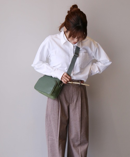 Mia Borsa（ミアボルサ）の「[Mia Borsa]ナイロンショルダーバッグ レディース 軽量（ショルダーバッグ・レディース・レッド/グリーン/シルバー/アイボリー/グレイッシュベージュ/ブラック・FREE）」の11枚目の写真