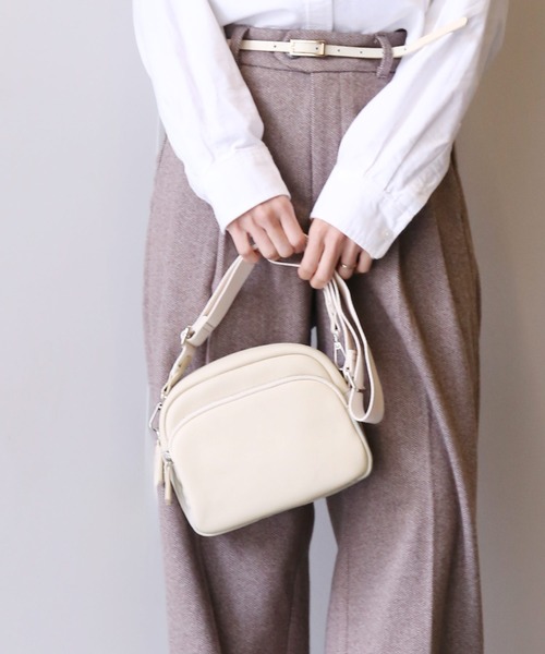 Mia Borsa（ミアボルサ）の「[Mia Borsa]ナイロンショルダーバッグ レディース 軽量（ショルダーバッグ・レディース・レッド/グリーン/シルバー/アイボリー/グレイッシュベージュ/ブラック・FREE）」の7枚目の写真