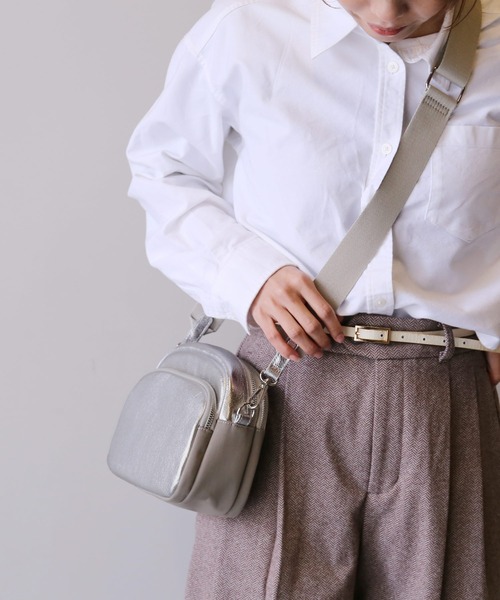 Mia Borsa（ミアボルサ）の「[Mia Borsa]ナイロンショルダーバッグ レディース 軽量（ショルダーバッグ・レディース・レッド/グリーン/シルバー/アイボリー/グレイッシュベージュ/ブラック・FREE）」の15枚目の写真