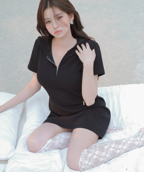 VEILA(ヴェイラ)の「フード付きAラインカットソーミニワンピース(ワンピース・レディース・ブラック/アイボリー/グレー・S/M)」の21枚目の写真