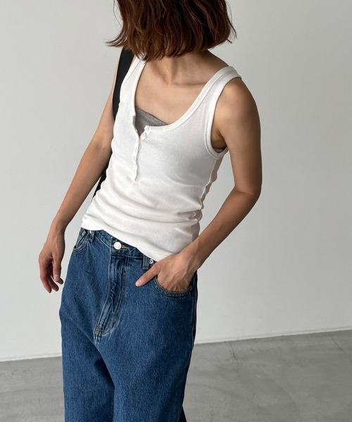 CANAL JEAN（キャナルジーン）の「El mar　ヘンリータンクトップ（タンクトップ・レディース・アイボリー/グレー/チャコールグレー・ONE SIZE）」の10枚目の写真