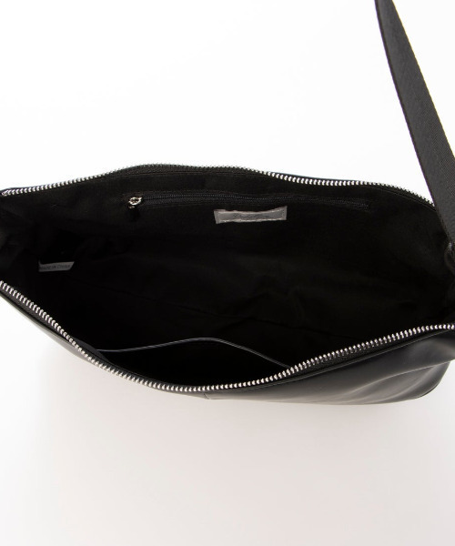 cache cache（カシュ カシュ）の「カシュカシュ cachecache / 横長ソフトショルダーバッグ（ショルダーバッグ・レディース・ベージュ/ブラック・FREE）」の6枚目の写真