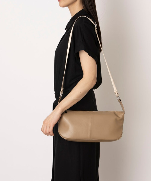 cache cache（カシュ カシュ）の「カシュカシュ cachecache / 横長ソフトショルダーバッグ（ショルダーバッグ・レディース・ベージュ/ブラック・FREE）」の18枚目の写真