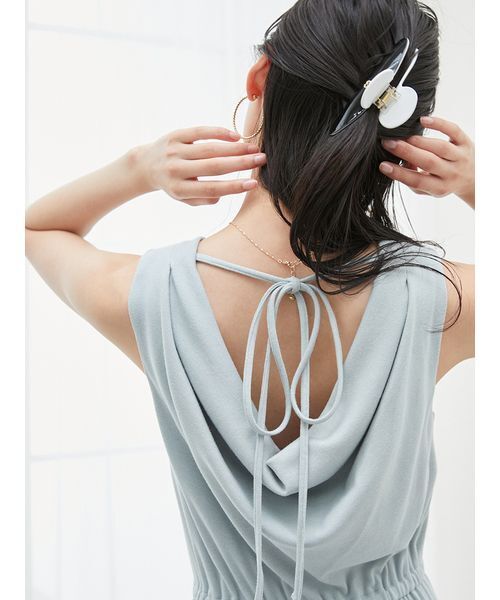 SNIDEL(スナイデル)の「【WEB限定カラーあり】ドレープネックカットワンピース(ワンピース・レディース・ブラック/ライトベージュ/ミント/ライトピンク・F)」の21枚目の写真