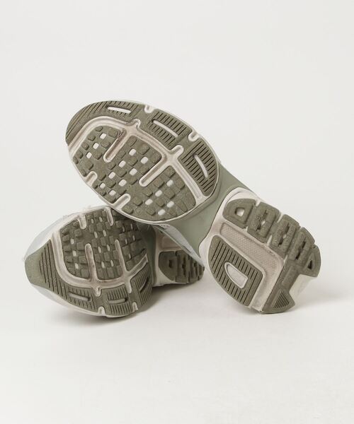 NIKE(ナイキ)の「ローカットスニーカー(スニーカー・レディース・グレー・24.5cm)」の3枚目の写真