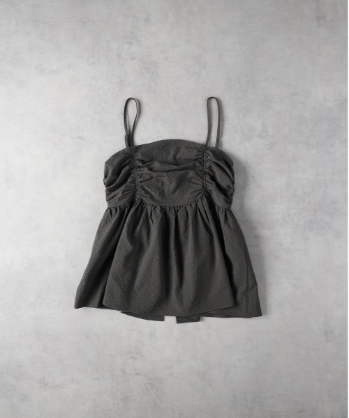 Right-on（ライトオン）の「【HONEYSUCKLE ROSE】ギャザーキャミソール（その他トップス・レディース・カーキブラウン/ブラック/オフホワイト・L/M）」の17枚目の写真