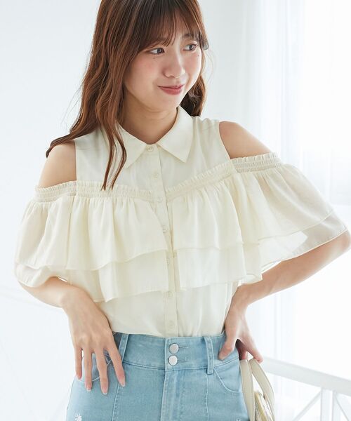 MAJESTIC LEGON(マジェスティックレゴン)の「肩開きフリルブラウス(シャツ/ブラウス・レディース・アイボリー/ブルー系その他2/グレー/ホワイト系その他・MEDIUM)」の6枚目の写真