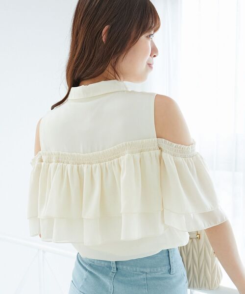 MAJESTIC LEGON(マジェスティックレゴン)の「肩開きフリルブラウス(シャツ/ブラウス・レディース・アイボリー/ブルー系その他2/グレー/ホワイト系その他・MEDIUM)」の8枚目の写真