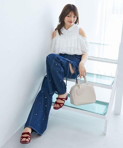 MAJESTIC LEGON(マジェスティックレゴン)の「肩開きフリルブラウス(シャツ/ブラウス・レディース・アイボリー/ブルー系その他2/グレー/ホワイト系その他・MEDIUM)」の10枚目の写真