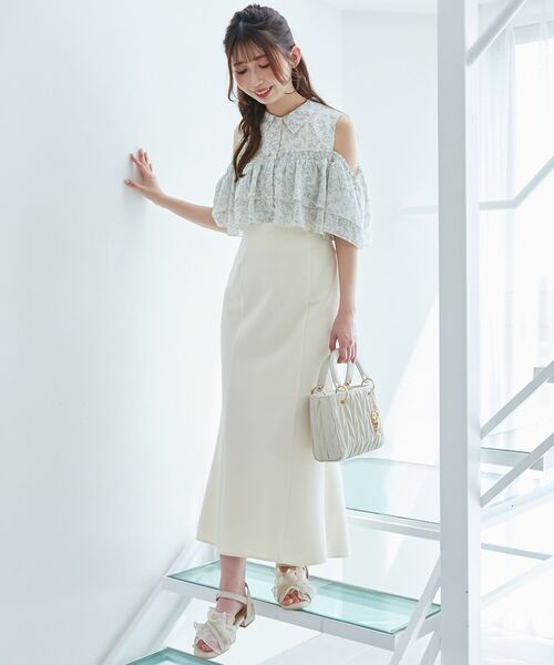 MAJESTIC LEGON(マジェスティックレゴン)の「肩開きフリルブラウス(シャツ/ブラウス・レディース・アイボリー/ブルー系その他2/グレー/ホワイト系その他・MEDIUM)」の20枚目の写真