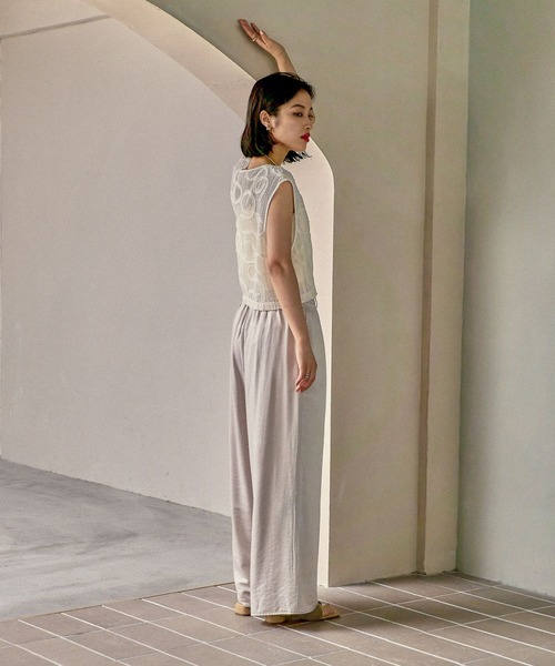 LEPSIM（レプシィム）の「サテンストレートパンツ　525968（その他パンツ・レディース・アイボリー/チャコールグレー/ブラウン・FREE）」の21枚目の写真