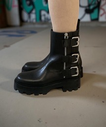 ベルトデザインブーツ