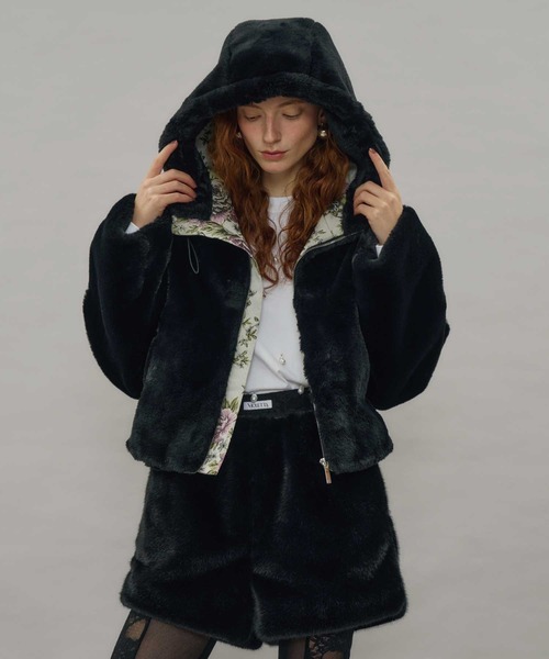 VIOLETTA（ヴィオレッタ）の「フェイクファーショートパンツ（その他パンツ・レディース・ブラック/グレイッシュベージュ・S/M）」の9枚目の写真