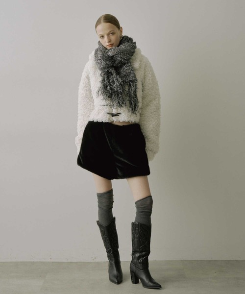 VIOLETTA（ヴィオレッタ）の「フェイクファーショートパンツ（その他パンツ・レディース・ブラック/グレイッシュベージュ・S/M）」の17枚目の写真