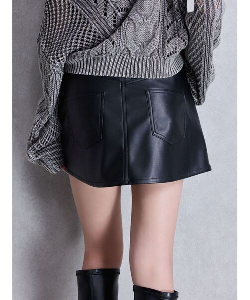 GYDA(ジェイダ)の「ハイウエストフェイクレザースカートライクショートパンツ(スカート・レディース・ブラック・X-SMALL/SMALL/MEDIUM)」の14枚目の写真