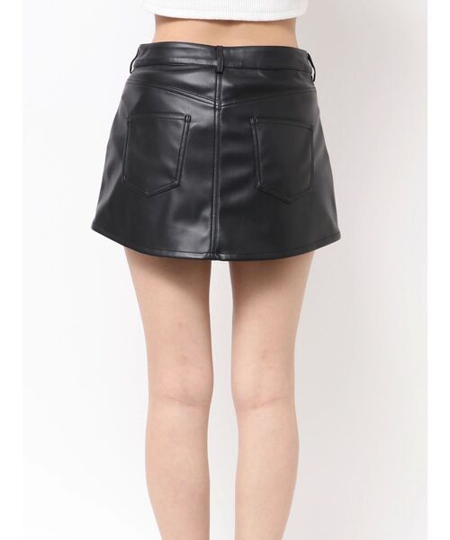 GYDA(ジェイダ)の「ハイウエストフェイクレザースカートライクショートパンツ(スカート・レディース・ブラック・X-SMALL/SMALL/MEDIUM)」の11枚目の写真