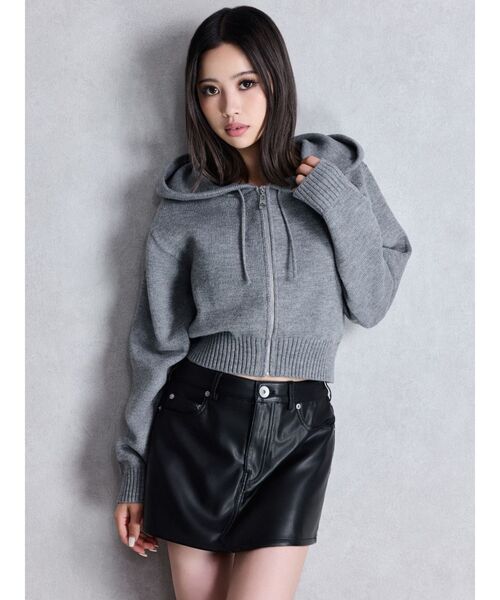 GYDA(ジェイダ)の「ハイウエストフェイクレザースカートライクショートパンツ(スカート・レディース・ブラック・X-SMALL/SMALL/MEDIUM)」の9枚目の写真
