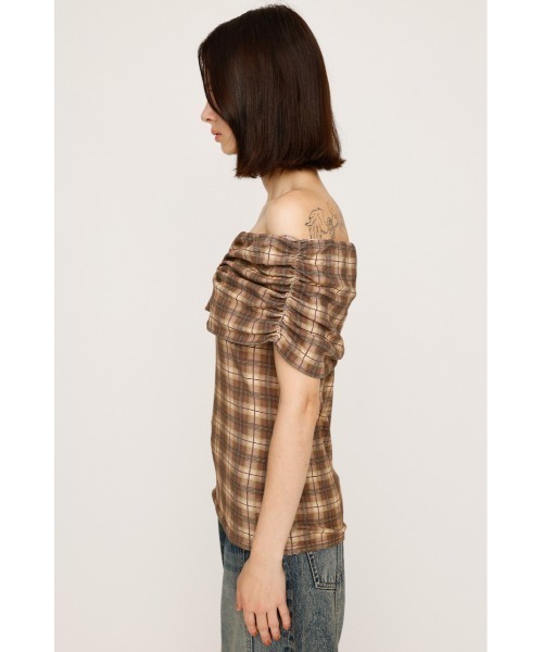 SLY(スライ)の「STRETCH CUT OFF SHOULDER TOPS ストレッチ カット オフショルダー トップス 夏服 秋服(Tシャツ/カットソー・レディース・ブラウン系その他2/ブラック系その他2/ブラック/レッド・FREE)」の14枚目の写真
