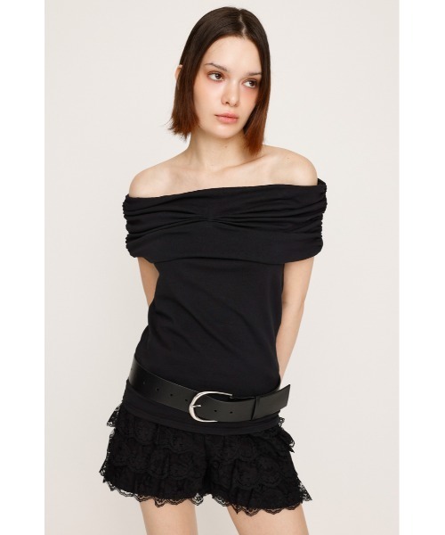 SLY(スライ)の「STRETCH CUT OFF SHOULDER TOPS ストレッチ カット オフショルダー トップス 夏服 秋服(Tシャツ/カットソー・レディース・ブラウン系その他2/ブラック系その他2/ブラック/レッド・FREE)」の5枚目の写真