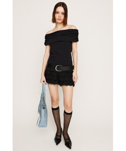 SLY(スライ)の「STRETCH CUT OFF SHOULDER TOPS ストレッチ カット オフショルダー トップス 夏服 秋服(Tシャツ/カットソー・レディース・ブラウン系その他2/ブラック系その他2/ブラック/レッド・FREE)」の6枚目の写真