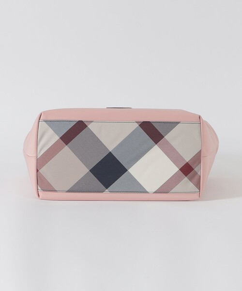 BLUE LABEL CRESTBRIDGE（ブルーレーベルクレストブリッジ）の「パーシャルクレストブリッジチェックナイロントート（トートバッグ・レディース・ブラック/ライトピンク/ダークネイビー・FREE）」の14枚目の写真