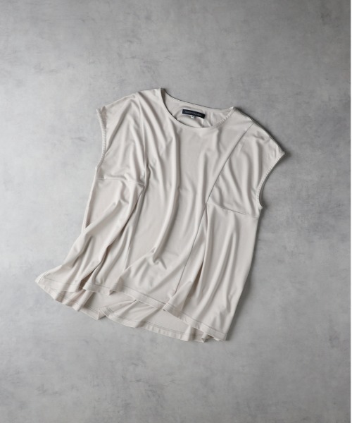 Right-on（ライトオン）の「HONEYSUCKLE ROSE(ハニーサックルローズ)【レディース】接触冷感タックフレアTシャツ（その他トップス・レディース・ライトベージュ/ブラック/ブルー・L/M）」の2枚目の写真
