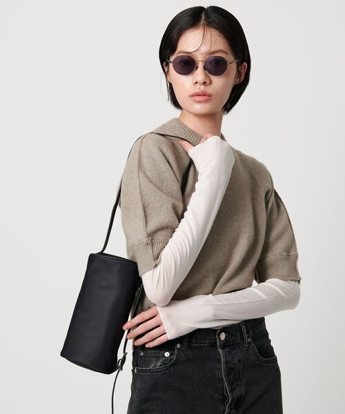 AEWEN MATOPH(イウエン マトフ)の「<AEWEN MATOPH>V&H 3WAYミニバッグ(ショルダーバッグ・レディース・ブラック/ワインレッド・FREE)」の4枚目の写真