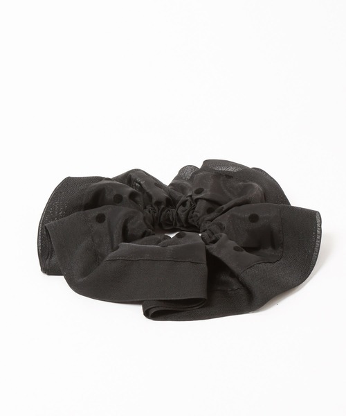 Andemiu（アンデミュウ）の「ドットガラBIGシュシュ591744（シュシュ・レディース・アイボリー/ブラック・FREE）」の7枚目の写真