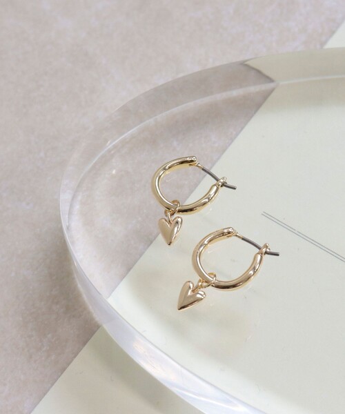 fredy emue（フレディエミュ）の「プチハート2ＷAYフープピアス（ピアス（両耳用）・レディース・シルバー/ゴールド・FREE）」の7枚目の写真