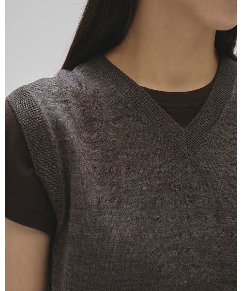 TODAYFUL（トゥデイフル）の「Seamless Knit Vest（ベスト・レディース・ブラック/チャコールグレー/ブラウン・FREE）」の14枚目の写真