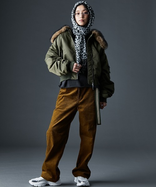 GEVS.（ジェイヴィス）の「綿100％コーデュロイパンツ＜大きいサイズ有＞GEVS.（その他パンツ・レディース・ブラック/キャメル・M/L/LL/3L/4L/5L）」の6枚目の写真