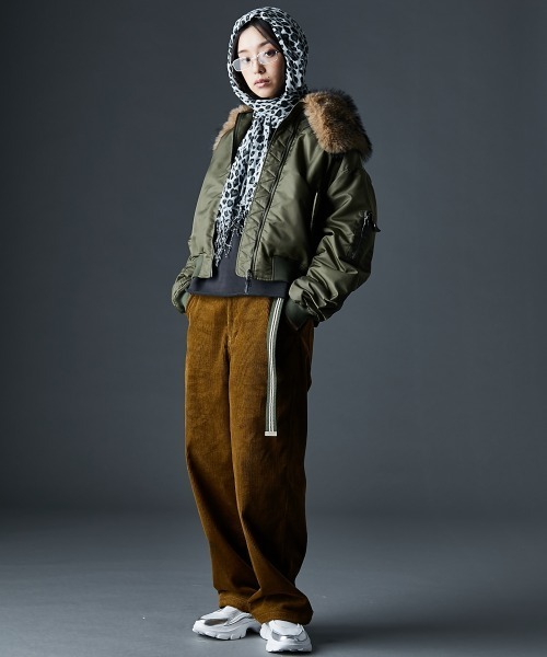 GEVS.（ジェイヴィス）の「綿100％コーデュロイパンツ＜大きいサイズ有＞GEVS.（その他パンツ・レディース・ブラック/キャメル・M/L/LL/3L/4L/5L）」の7枚目の写真