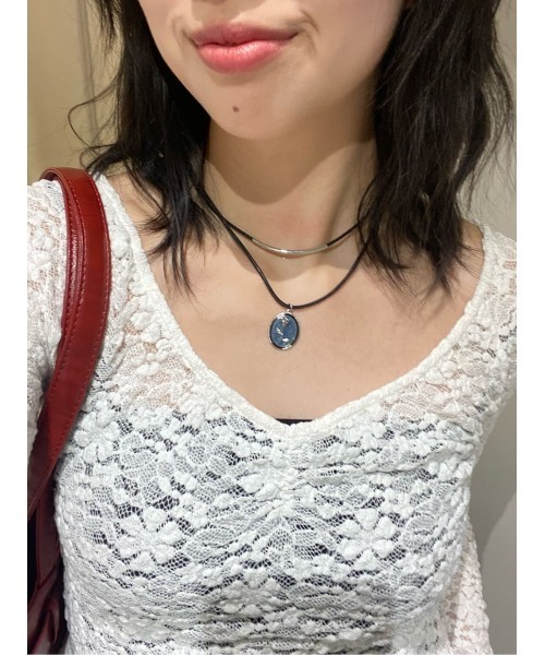 SLY（スライ）の「LAYERED MOTIF CHOKER レイヤード モチーフ チョーカー（チョーカー・レディース・ゴールド/シルバー・FREE）」の3枚目の写真