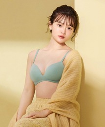 AMOSTYLE BY Triumph（アモスタイルバイトリンプ）の「スムース ノンワイヤー ブラジャー【S,M,Lサイズ】AMST802 HU JX（ブラジャー）」