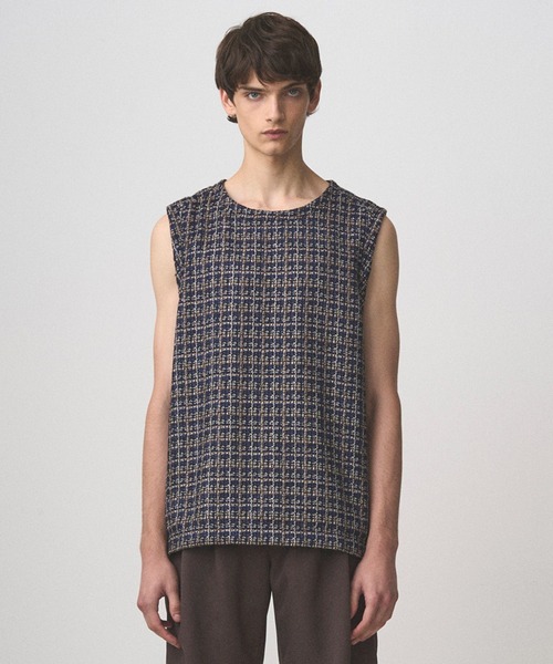 Juha(ユハ)の「SUMMER TWEED P/O VEST(ベスト・メンズ・ブラック/ネイビー・3/4)」の1枚目の写真