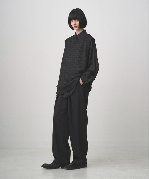 Juha(ユハ)の「SUMMER TWEED P/O VEST(ベスト・メンズ・ブラック/ネイビー・3/4)」の12枚目の写真