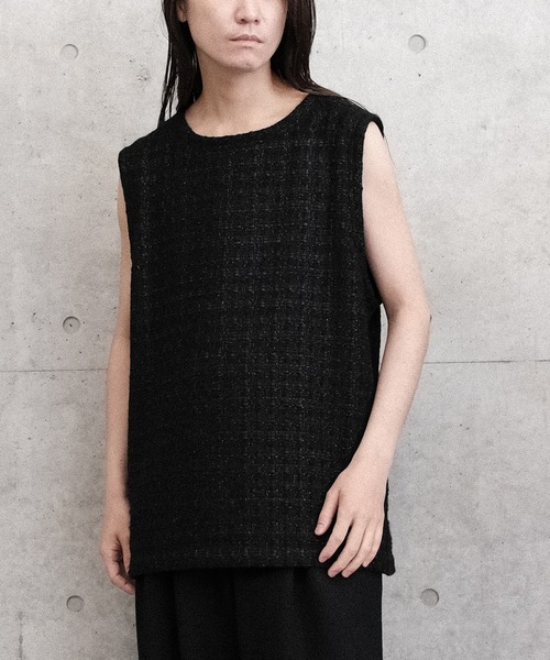 Juha(ユハ)の「SUMMER TWEED P/O VEST(ベスト・メンズ・ブラック/ネイビー・3/4)」の15枚目の写真
